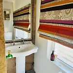 Apartment Traditional Rural Cottage, Haven For Families With Pets *