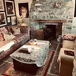 Traditional Rural Cottage, Haven For Families With Pets Apartment *