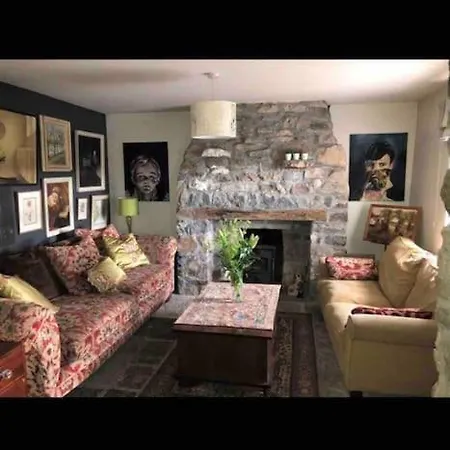 Two Bedroom Rural Апартаменты Whitegate (Galway)