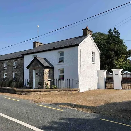Traditional Rural Cottage, Haven For Families With Pets Whitegate (Galway)