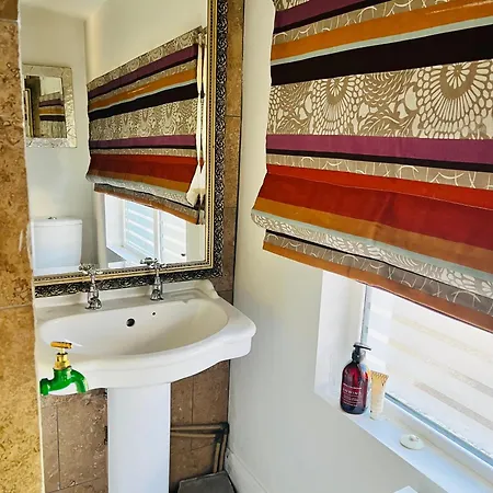 Apartment Traditional Rural Cottage, Haven For Families With Pets *