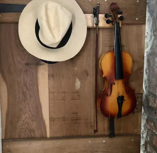 Traditional Rural Cottage, Haven For Families With Pets