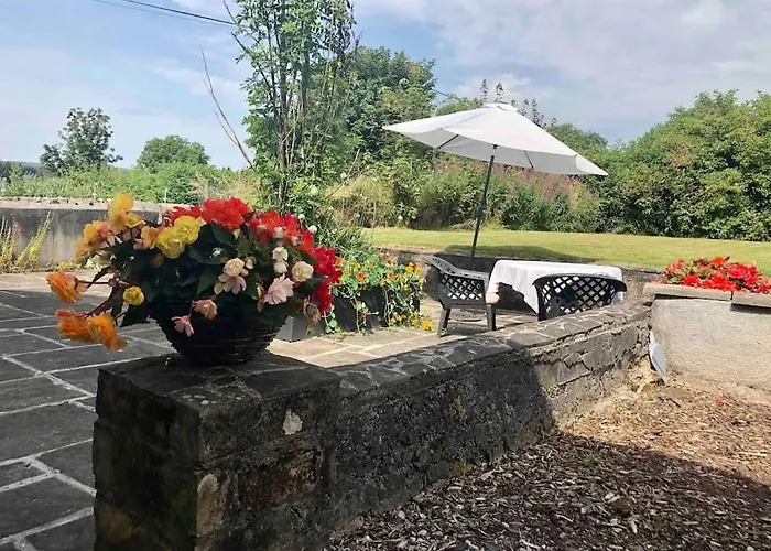 Traditional Rural Cottage, Haven For Families With Pets 公寓