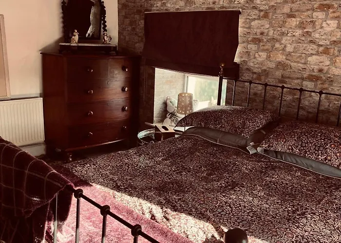 Traditional Rural Cottage, Haven For Families With Pets 公寓