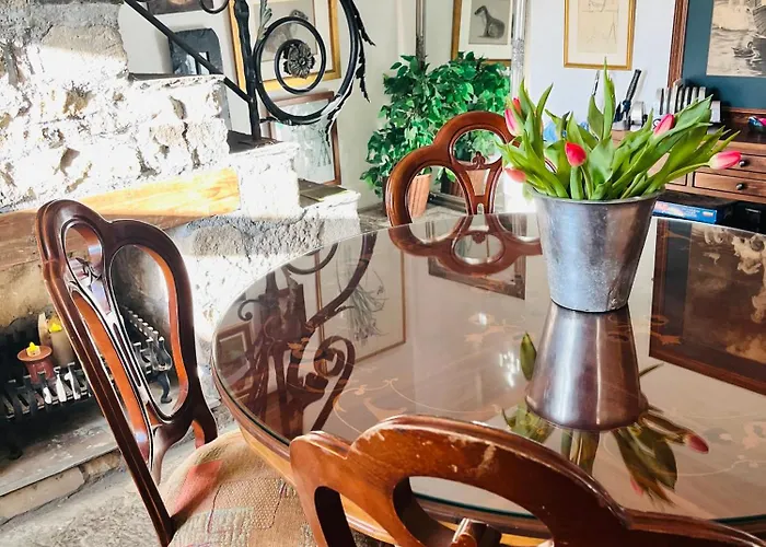 Traditional Rural Cottage, Haven For Families With Pets 公寓